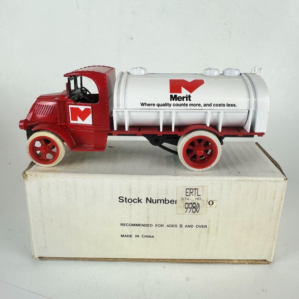 Vintage ERTL 1926 Bull Dog Merit Tanker Truck Bank Die-Cast Model